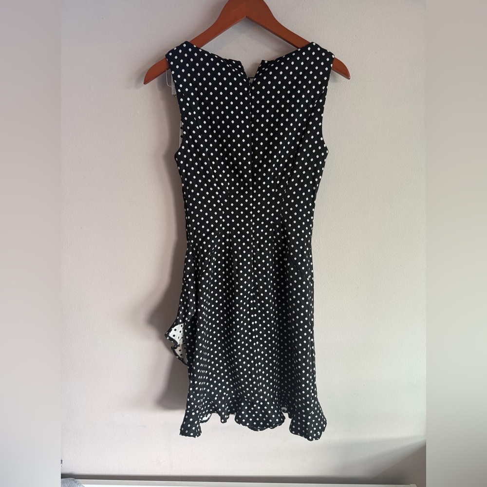 American Living Polka Dot Ruffle Hem Sheath Dress Black White Sleeveless Size 8‎ - Picture 3 of 3